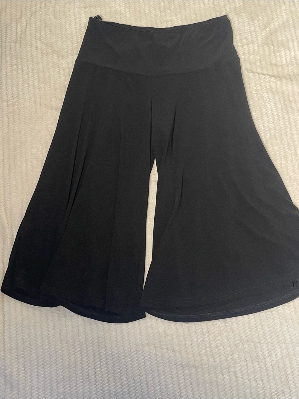 Joseph Ribkoff Black Wide-Leg flowy High Waist Trousers